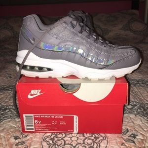 Nike Air Max’95Gunsmoke/white size 6youth(7.5women